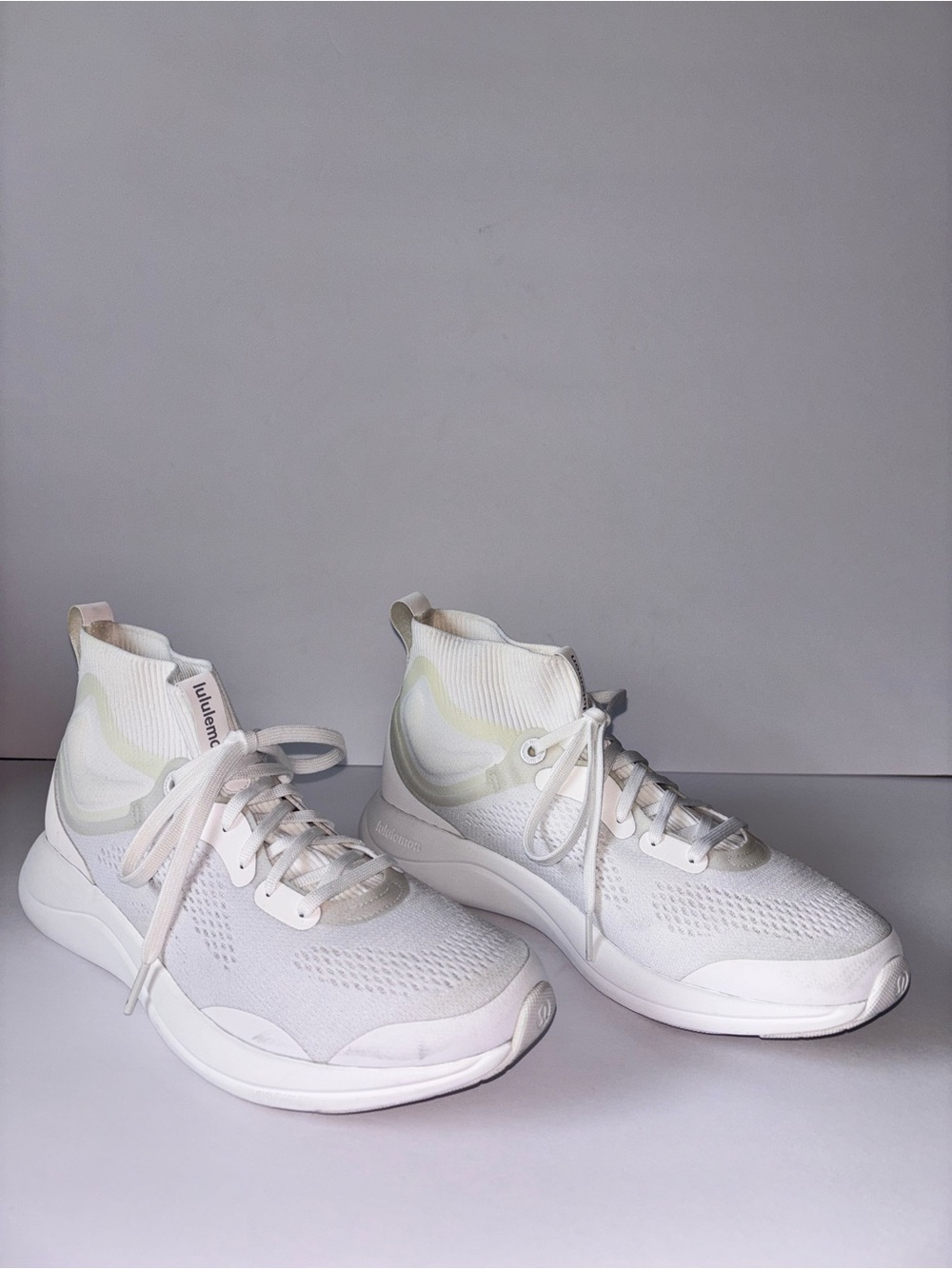 Lululemon Women's Chargefeel Workout Mid Shoe White Size 9